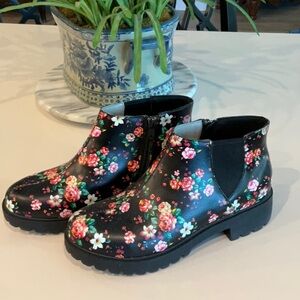 Algeria leather floral Booties